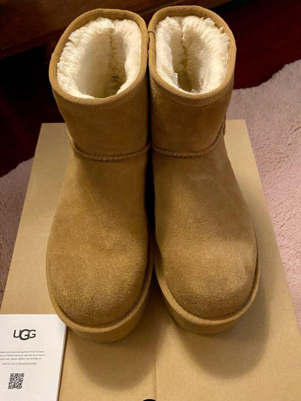 UGG Mini Platform Boot - Chestnut - Picture 3 of 4